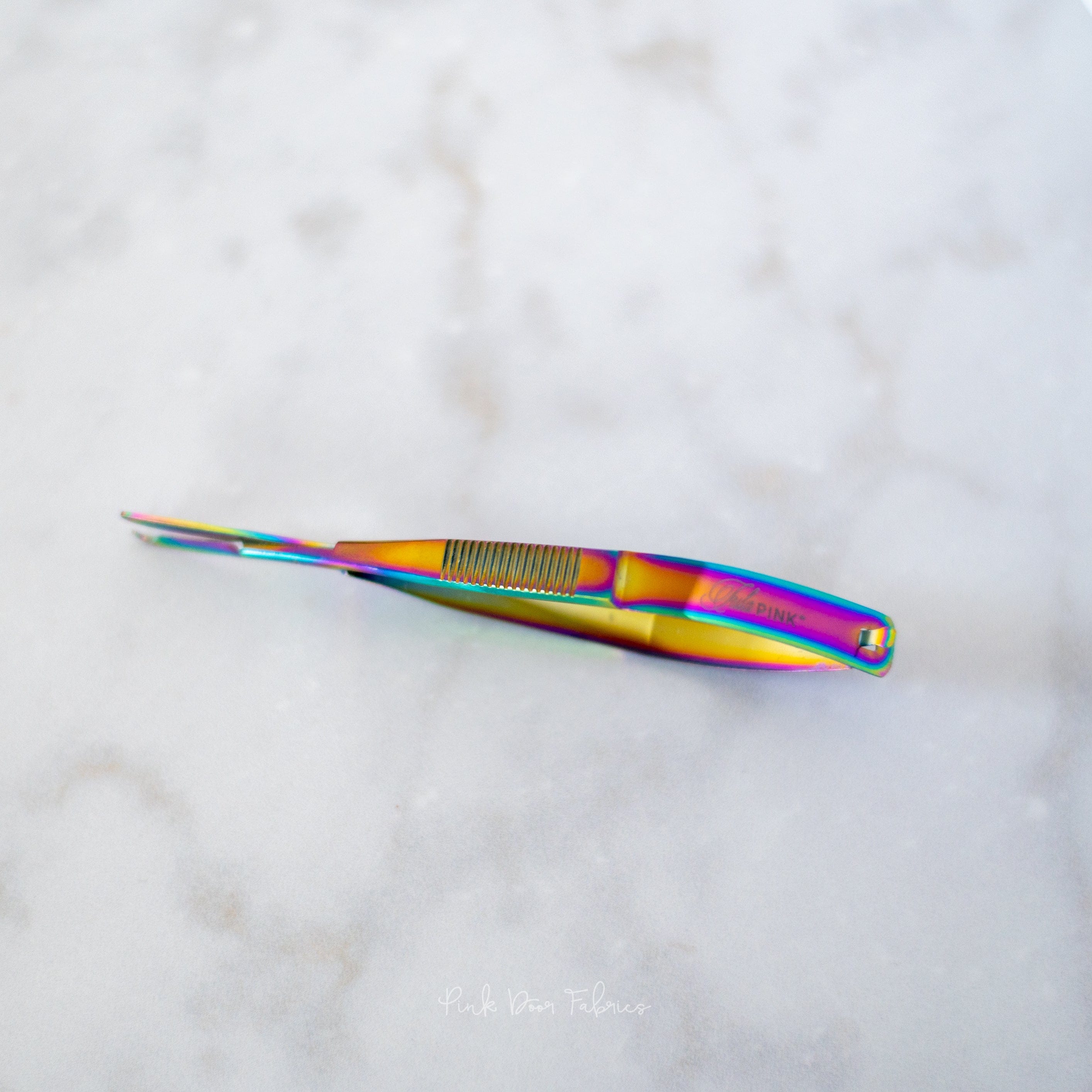 Tula Pink Hardware - 4.5 EZ Stitch Snip with Hook Blade - Tula Pink for Brewer Sewing - TP738SBT